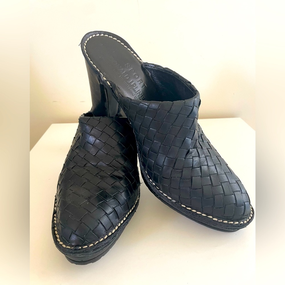 Women’s Donald Pliner Sport Shoe Size 8 Black Clog Woven Leather Heel Mule 8 N